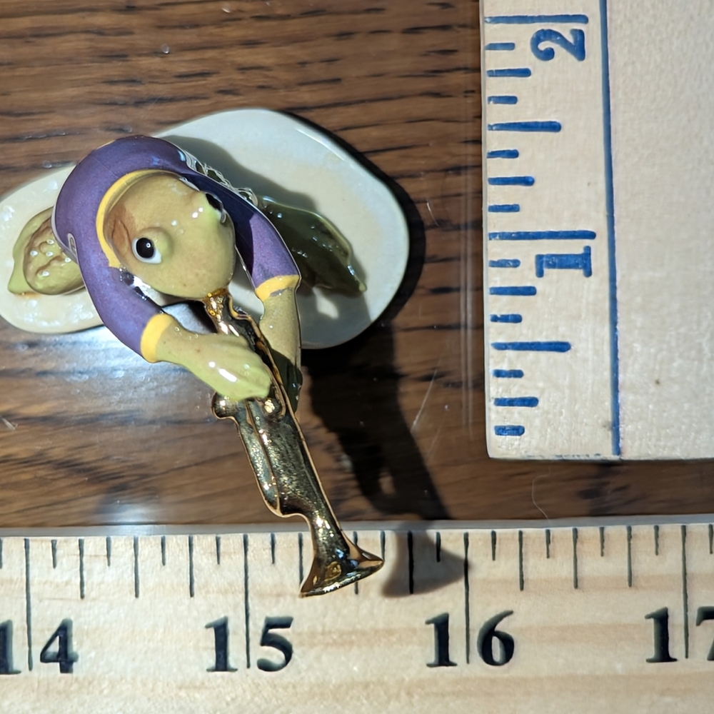 Decorative, Tiny Frog Figures with Purple Shirts and Goldtone Instruments - Picture 2 of 6